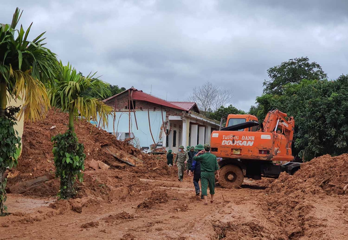 Truy tặng Bằng "Tổ quốc ghi công" cho 22 cán bộ, chiến sĩ Đoàn KTQP 337 hy sinh